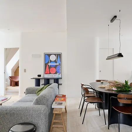 Luxueux Duplex En Plein Coeur De Dans Le 1er Arrondissement *